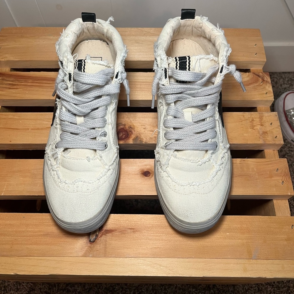 Shu Shop sneaker